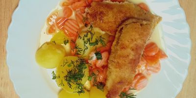 Rotbarschfilet mit Mhrengemse und Dillkartoffeln